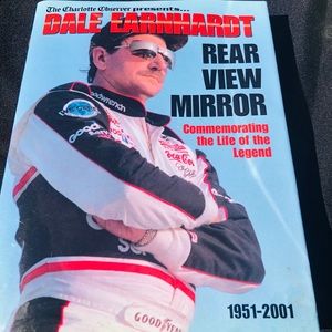 Book on Dale Earnhardt by the Charlotte Observer‎